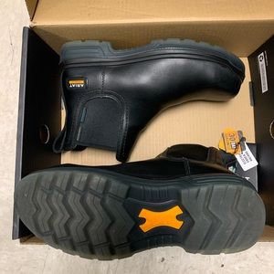 Ariat Turbo Chelsea work boots size 10 EE-( wide). LIKE NEW!